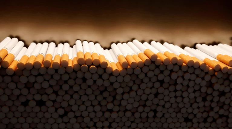 H Βritish American Tobacco απολύει 2.300 εργαζόμενους