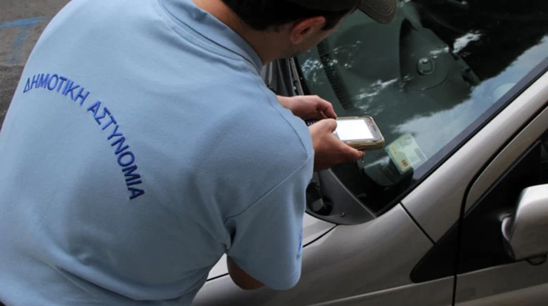 Παραβάσεις πάσης φύσεως εντόπισε η δημοτική αστυνομία στη Θεσσαλονίκη