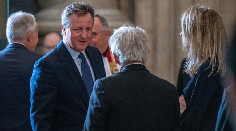 Κάμερον: Ο Τζόνσον πίστευε ότι «το Brexit θα συντριβεί»