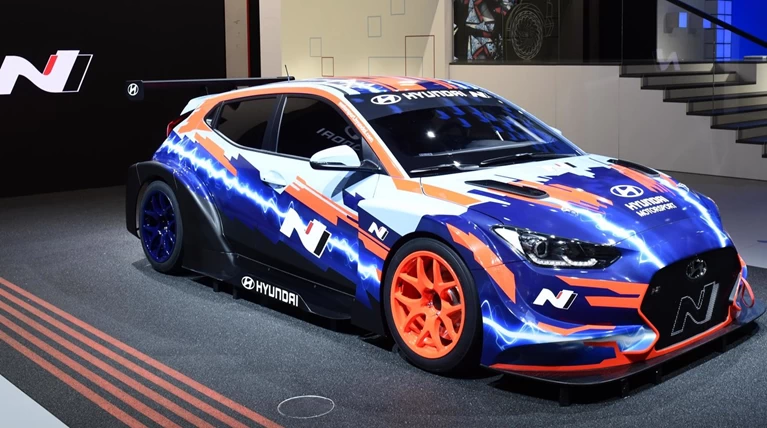 Αυτό είναι το Hyundai VelosterN που θα τρέχει στο πρωτάθλημα ETCR