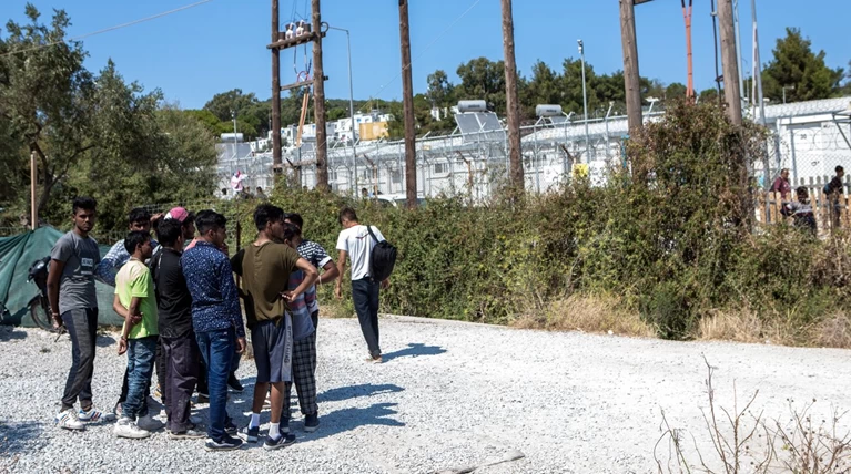 Τραγωδία στη Μόρια: Φορτηγό παρέσυρε & σκότωσε 5χρονο αγοράκι