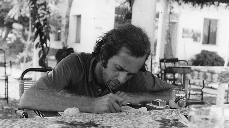 «Αλέξης Ακριθάκης: Τσίκι-τσίκι» στο Μουσείο Μπενάκη