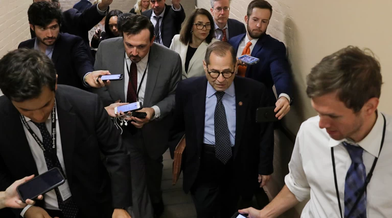 Δημοκρατικοί: Να εξαιρεθεί ο Μπαρ από την έρευνα εναντίον Τραμπ