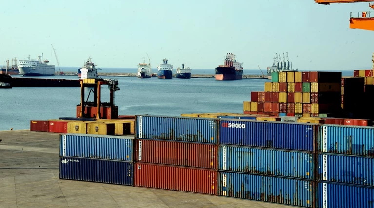 Σύγκρουση πλοίων στο λιμάνι του Ικονίου - Ένας τραυματίας