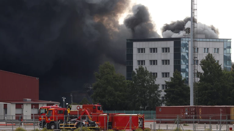 Κατασβέσθηκε η πυρκαγιά που είχε εκδηλωθεί σε εργοστάσιο στη Γαλλία