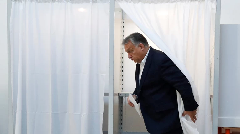 Ορμπαν: «Θα προστατεύσουμε τα σύνορα ακόμα και με χρήση βίας»