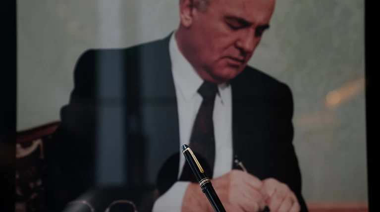 Ο Σταϊνμάγερ ευχαριστεί τον Γκορμπατσόφ για την επανένωση της Γερμανίας