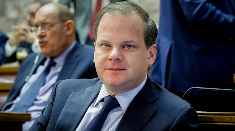 Καραμανλής: Γερασμένος ο στόλος, επεξεργαζόμαστε κίνητρα για καθαρά ΙΧ