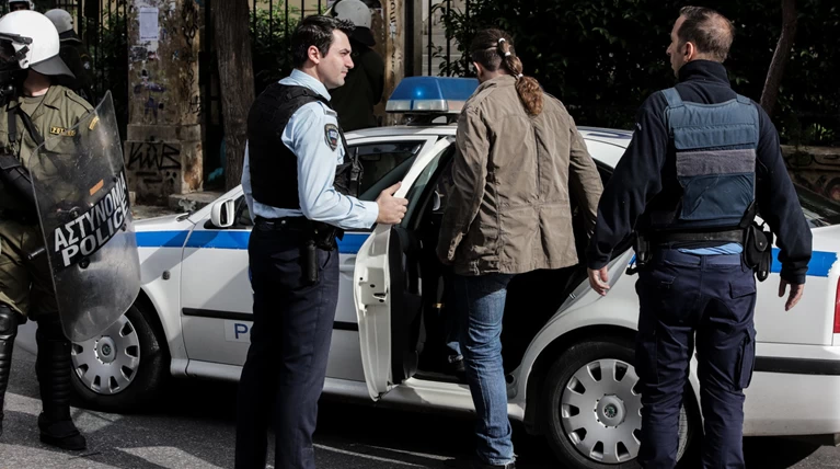 Γραμματέας ΣΥΡΙΖΑ για πανό σε τρόλεϊ: Ειρηνικός ακτιβισμός