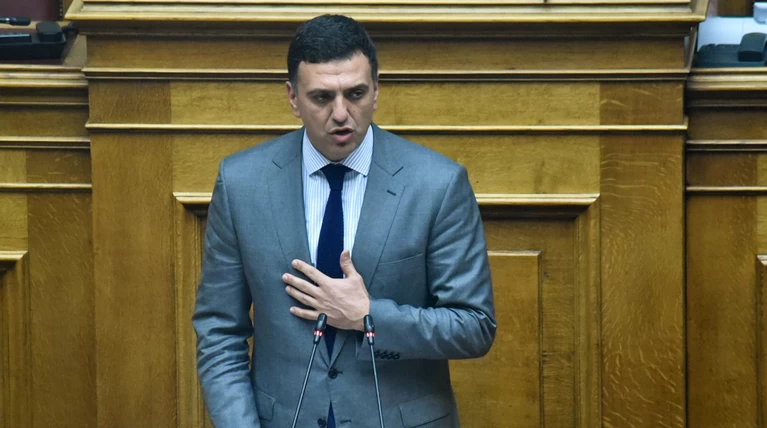 Προσλήψεις 930 μόνιμων γιατρών & 1.300 νοσηλευτών, τραυματιοφορέων στο ΕΣΥ