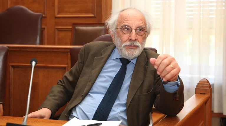 Στο «σφυρί» το δικηγορικό γραφείο του Αλέξανδρου Λυκουρέζου