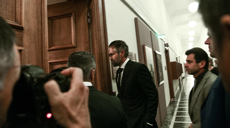 Novartis: Υποψιάζονται ότι ο πράκτορας του FBI ήταν μαϊμού