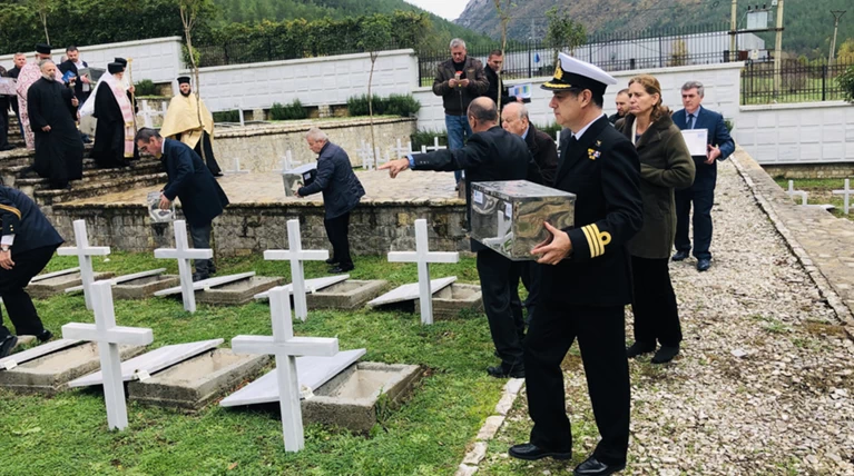 Αλβανία: Ταφή οστών 153 Ελλήνων πεσόντων κατά το έπος του '40