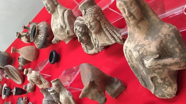 «Επιχείρηση Αχαιοί» για 10.000 κλεμμένα έργα τέχνης