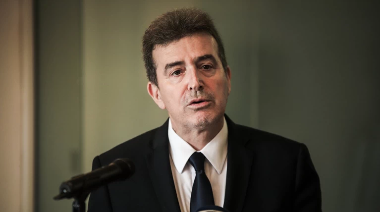 Χρυσοχοϊδης σε ΣΥΡΙΖΑ: Η ΕΛΑΣ θα περιπολεί και με πολιτικά