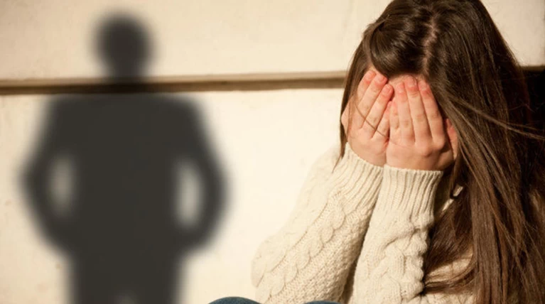 Απίστευτο: Ρομά πούλησε την κόρη της για 10.000 ευρώ και δήλωσε απαγωγή