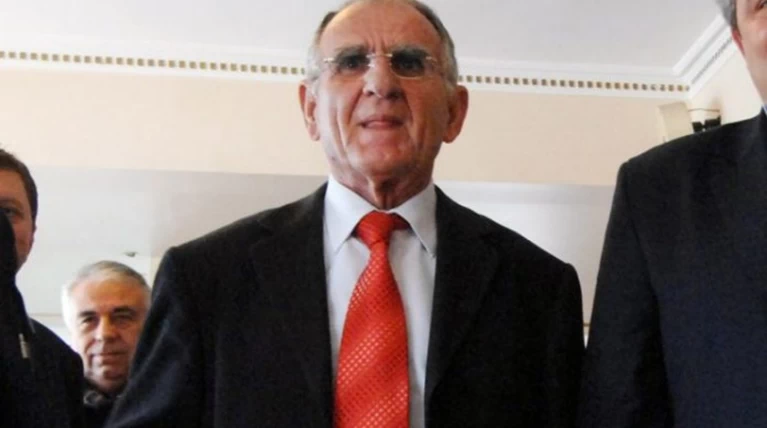 Ο διοικητής νοσοκομείου ετών 80...υπέβαλε την παραίτησή του στον Κικίλια