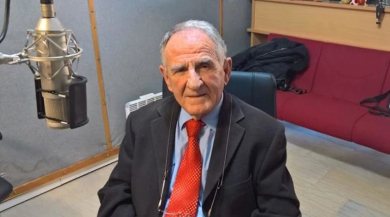 Τι απαντά ο 80χρονος πρώην διοικητής του ΓΝ Καρδίτσας για την αποπομπή του