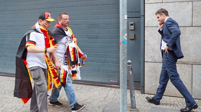 10 αδημοσίευτες φωτογραφίες του Μητσοτάκη από τον προσωπικό του φωτογράφο