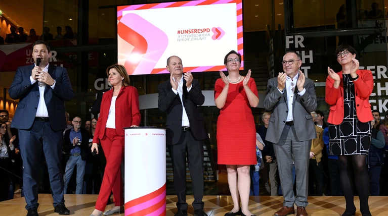 H ώρα της... αλήθειας για το SPD: Εκλέγει νέα ηγεσία