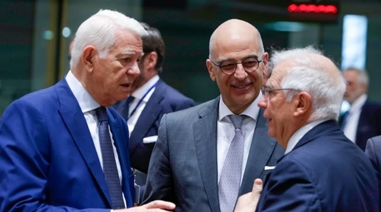 Στις Βρυξέλλες ο Δένδιας με το βλέμμα στην Τουρκία