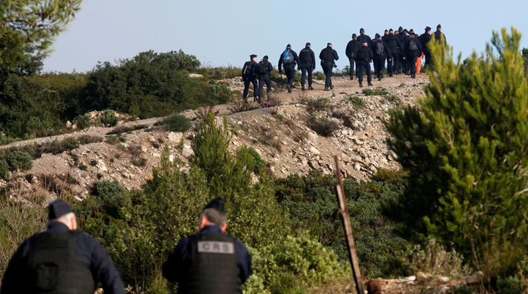Le Monde: Ρώσοι κατάσκοποι επιχειρούσαν στην ΕΕ με τη Γαλλία ορμητήριο