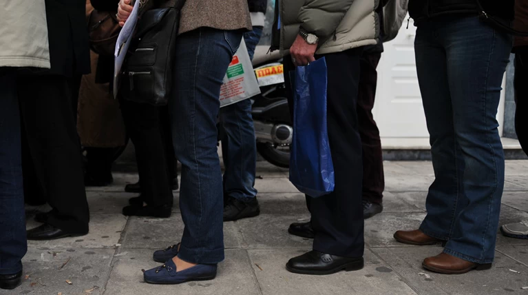 SOS: Μειώνεται ο αριθμός των Ελλήνων - Μόνο 8 εκατ. το 2050!
