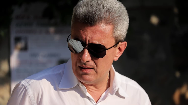 Το σκίτσο που προκάλεσε τον πόλεμο Χατζηνικολάου –Καθημερινής