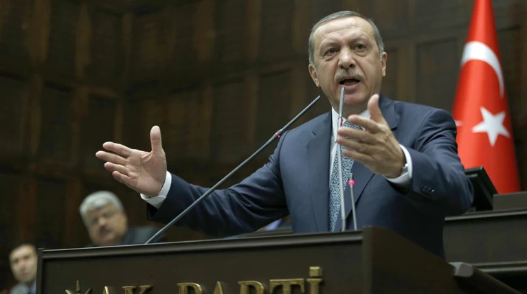 Αποκάλυψη: Ο Ερντογάν πουλάει όπλα στη Λιβύη παρά το εμπάργκο