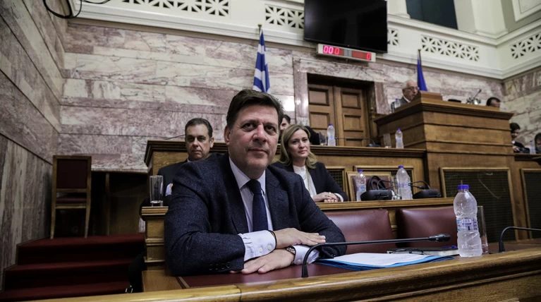 Βαρβιτσιώτης: "Tο χαρτί των κυρώσεων κατά Τουρκίας παραμένει στο τραπέζι"