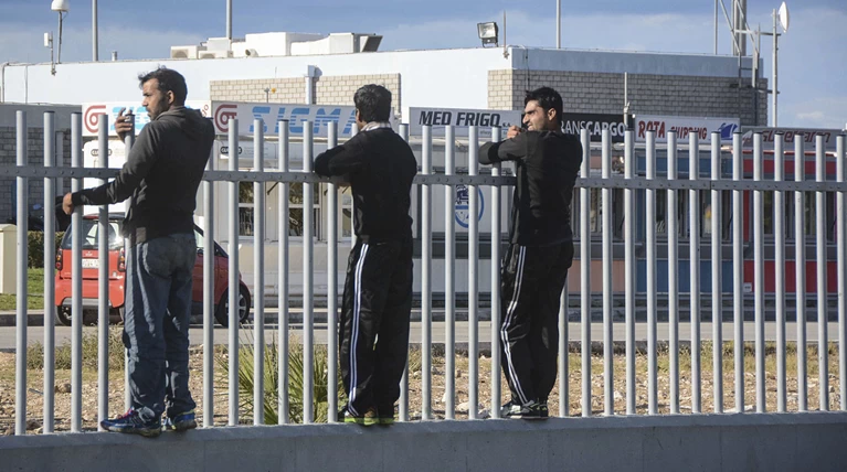Πάτρα: Μετέφεραν μετανάστες με φορτηγό ψυγείο