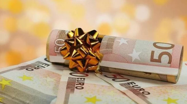 Δώρο Χριστογέννων: Πότε καταβάλλεται - υπολογίστε το online