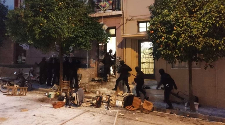 Κουκάκι: Ελεύθεροι οι συλληφθέντες - Δίωξη για πλημμέλημα