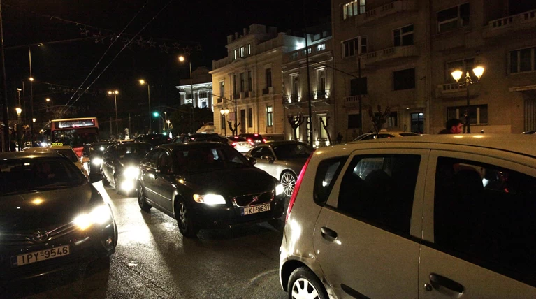 Κίνηση: «Χάος» στους δρόμους της Αθήνας