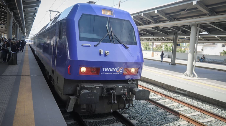 ΤΡΑΙΝΟΣΕ: Ποια δρομολόγια αναστέλλονται Χριστούγεννα & Πρωτοχρονιά
