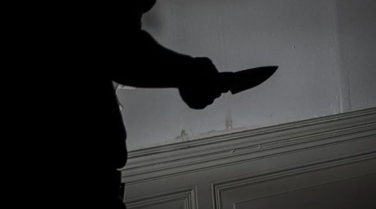 Αίγιο: Τον μαχαίρωσε και μετά τον πήγε στο νοσοκομείο