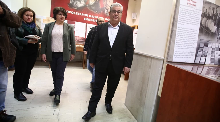 Το κομμουνιστικό ταξίδι Κουτσούμπα στο Λονδίνο-Θα πάει στον τάφο του Μαρξ