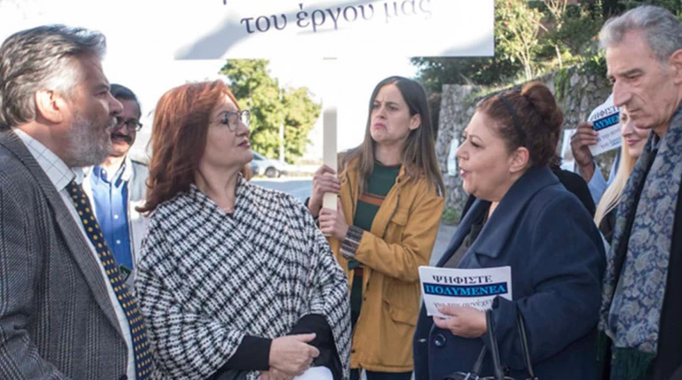 «Σάρωσε» σε τηλεθέαση το «Καφέ της Χαράς»