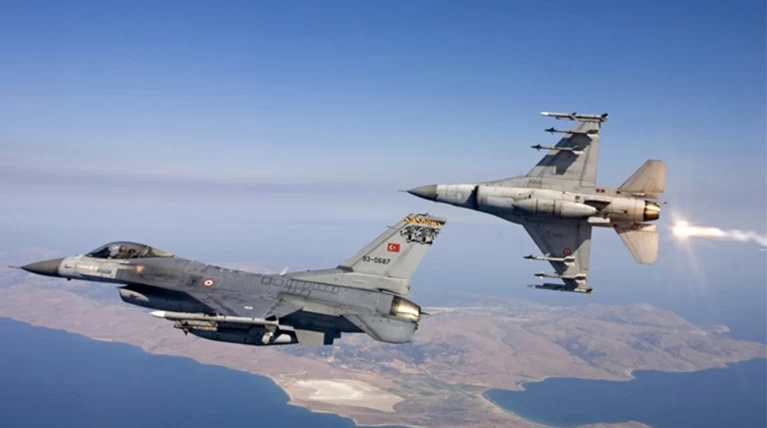 Συνεχίζουν οι Τούρκοι: Με F16 πάνω από Αγαθονήσι, Λειψούς, Αρκιούς, Λέρο