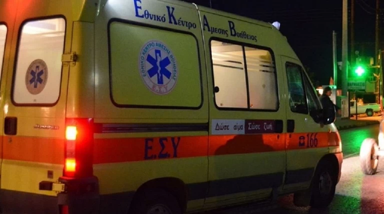 Κάλεσαν το ΕΚΑΒ τα ξημερώματα για πόνο... στο νύχι