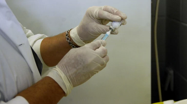 Το εμβόλιο της γρίπης άναψε "φωτιές" - Απαραίτητο λέει ο ΕΟΔΥ