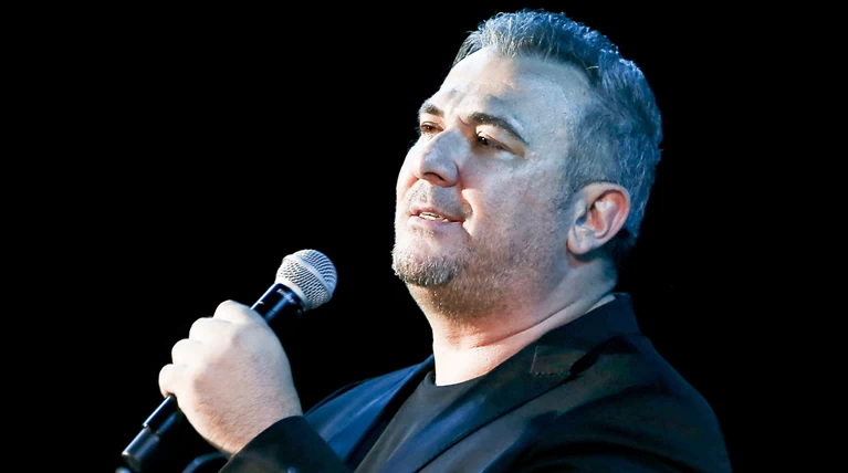 Αντώνης Ρέμος: Εφυγε η μιζέρια από τη Θεσσαλονίκη - Εγινε ερωτική
