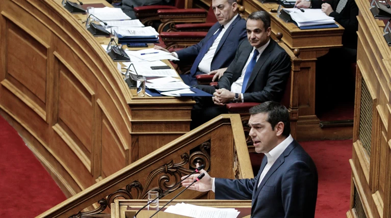 Μητσοτάκης: Αντιπολίτευση με μαγκάλια - Τσίπρας: Είστε απατεώνας