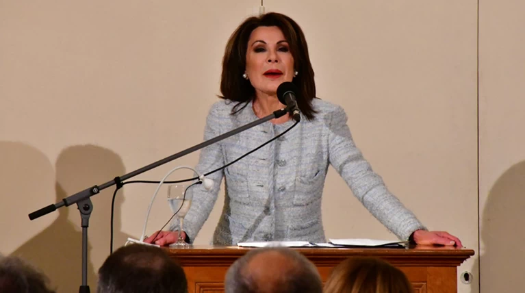 Γιάννα Αγγελοπούλου: Οι πόροι της Επιτροπής προέρχονται μόνο από χορηγίες