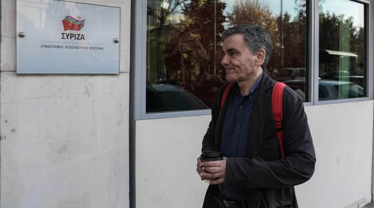 Τσακαλώτος: «Η αλήθεια είναι ότι δεν θεωρώ μείζον το όνομα»