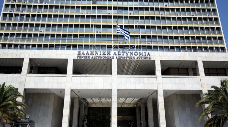 "Αφαντος" ο Σαράφης - Αποχώρησαν οι βουλευτές από την ΓΑΔΑ