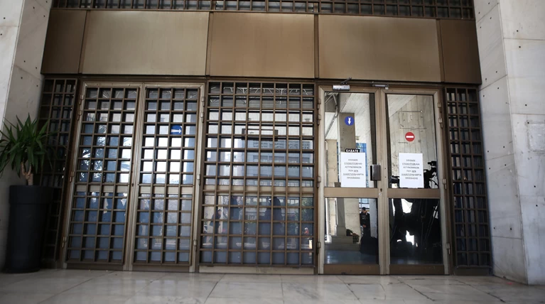 Προανακριτική για Novartis: Δεν καταθέτει ούτε η "Κελέση"