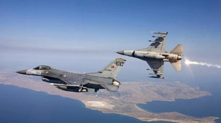Πέντε τουρκικές υπερτήσεις F-16 μέσα σε εννέα λεπτά