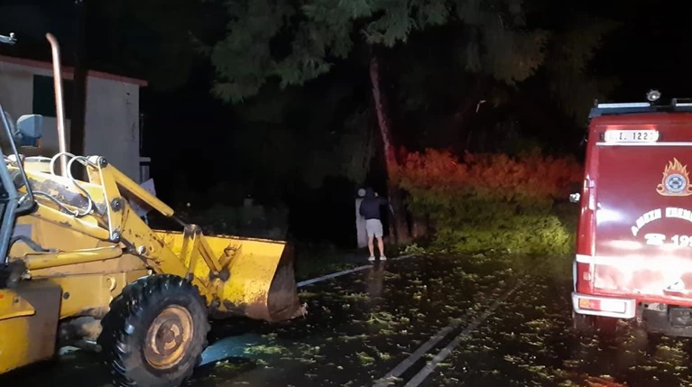 Λέσβος κακοκαιρία Πυροσβεστικό