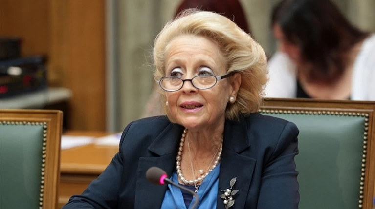 βασιλικη θανου
